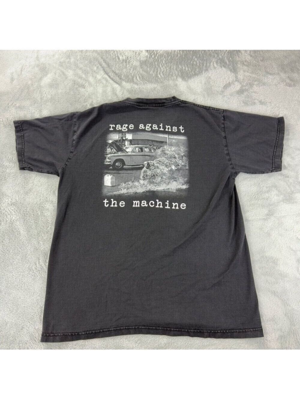 Vintage Rage Against the Machine Men's Size Large Fits Smaller Band T-shirt - Picture 5 of 13